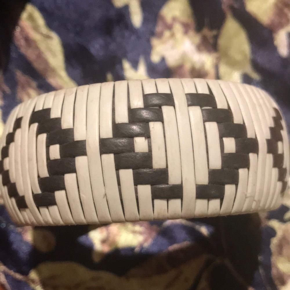 Aztec bangle - Picture 3 of 3